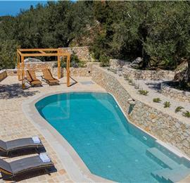 3 bedroom villa with pool & sea views, Makrades, sleeps 6